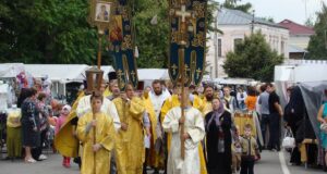 Крестный ход в Чаплыгине в день 1025-летия крещения Руси