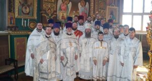 В Великую Субботу Преосвященнейший владыка Максим возглавил Божественную литургию в Вознесенском кафедральном соборе