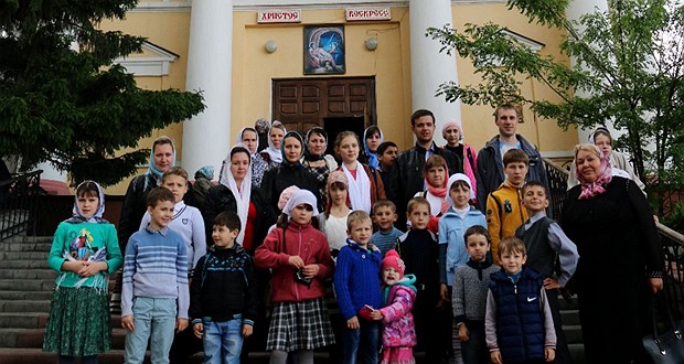 Подведение итогов учебного года воскресной школы Знаменского монастыря