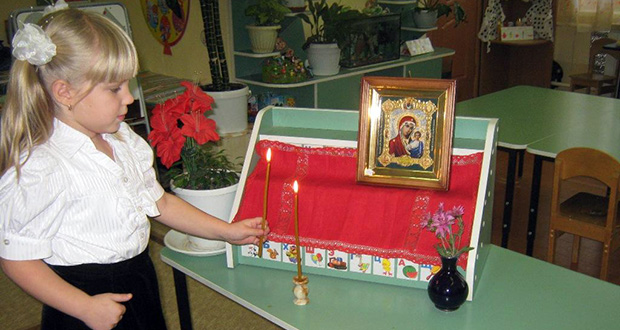 В детском саду «Теремок» г. Чаплыгина прошло занятие, посвященное Казанской иконе