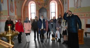 Школьники и учителя с. Гагарино посетили храм в с. Кузовлево