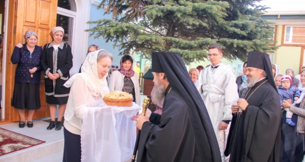 Епископ Максим посетил Новороссийскую епархию
