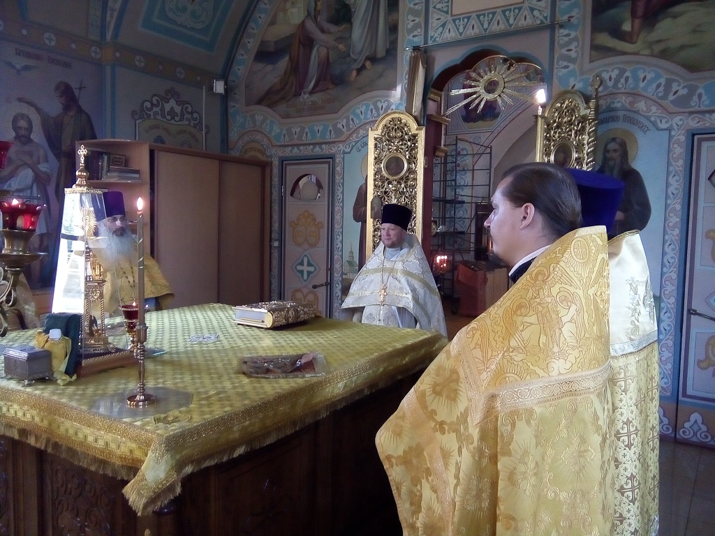 В Лев-Толстовском благочинии состоялось соборное служение духовенства