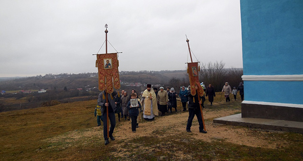 Престольный праздник в память святителя и чудотворца Николая, архиепископа Мир Ликийских