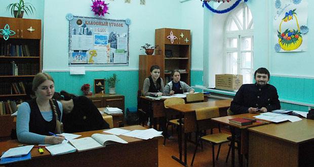 В православной гимназии подведены итоги конкурса «Рождественская сказка»