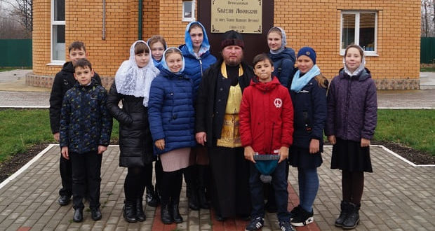 Воспитанники воскресной школы становлянского храма посетили Шовское