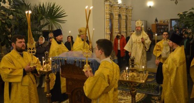 Епископ Максим посетил Владимирский храм села Красное