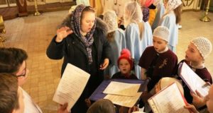 Божественная литургия в исполнении детских хоров