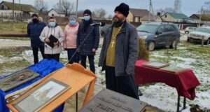 В Лев-Толстовском районе открыли памятную табличку семьи Толстых