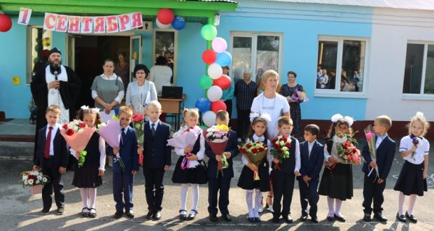 В школах Чаплыгинского района провели торжественные линейки