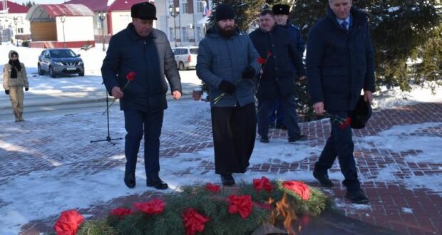 В с. Долгоруково прошёл митинг, посвящённый Дню защитника Отечества