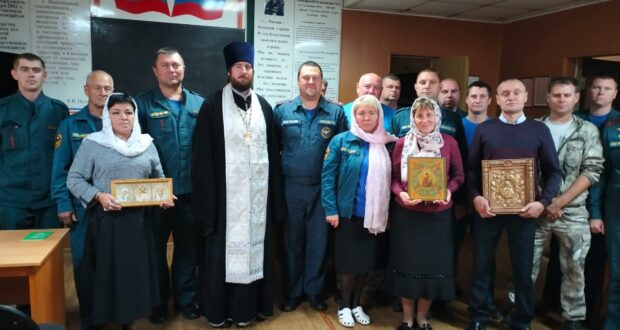 В подразделении МЧС по Чаплыгинскому району прошла встреча сотрудников ведомства со священнослужителем
