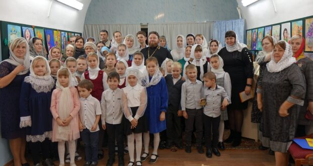 В воскресной школе Вознесенского собора состоялся праздник, посвященный Казанской иконе Божией Матери