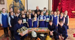 Ученики, их родители и педагоги Православной гимназии собрали подарки для участников СВО