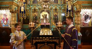 Епископ Максим совершил Всенощное бдение в Казанском храме города Ельца