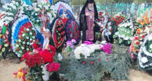Владыка совершил заупокойную литию у могилы старшего лейтенанта Никиты Семочкина