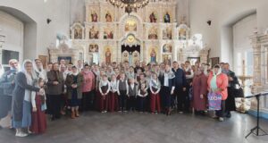 Учащиеся воскресной школы Троицкого храма города Ельца в село Красное