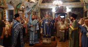 Епископ Максим совершил Всенощное бдение в Казанском храме города Ельца