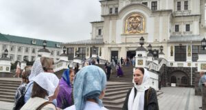 Паломники Елецкой епархии посетили монастыри в Дивеево и Троекурово