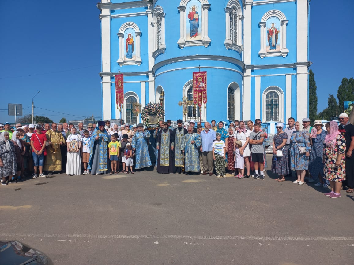 Крестный ход в Данкове с Тихвинской иконой Божией Матери | 06.07.2024 |  Елец - БезФормата